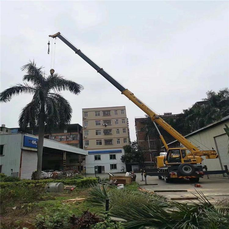 泰山12吨吊车出租一天的收费标准是什么