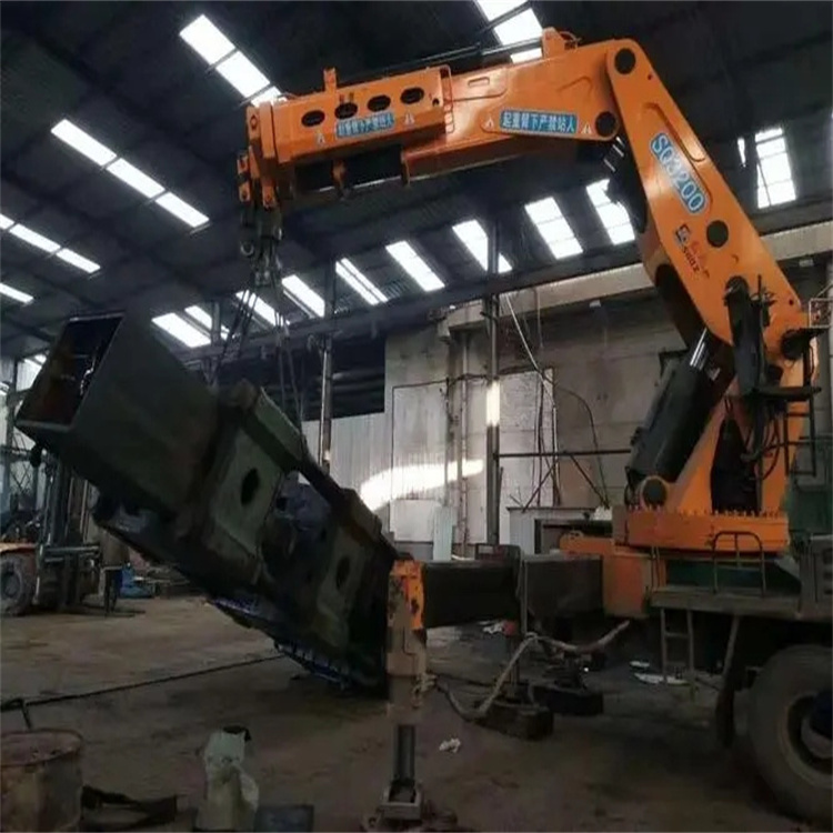 泰山200吨折臂吊出租