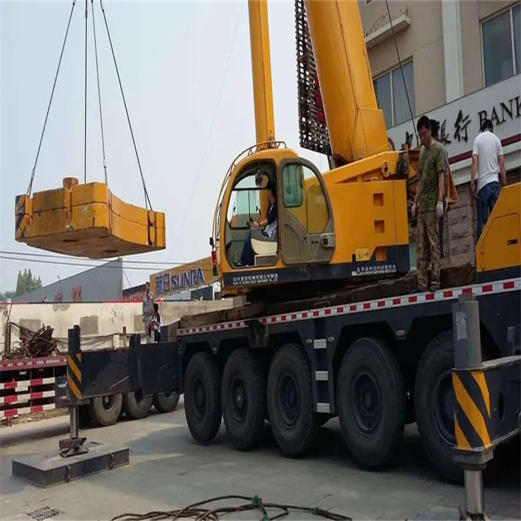 泰山当地吊车出租|机器吊装|75吨|工厂搬迁服务