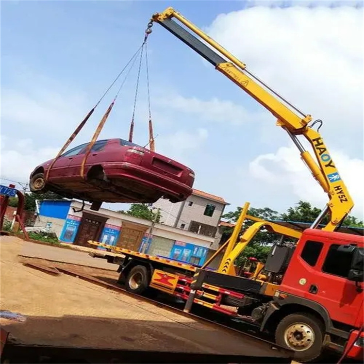 泰山吊车吊汽车的正确方法